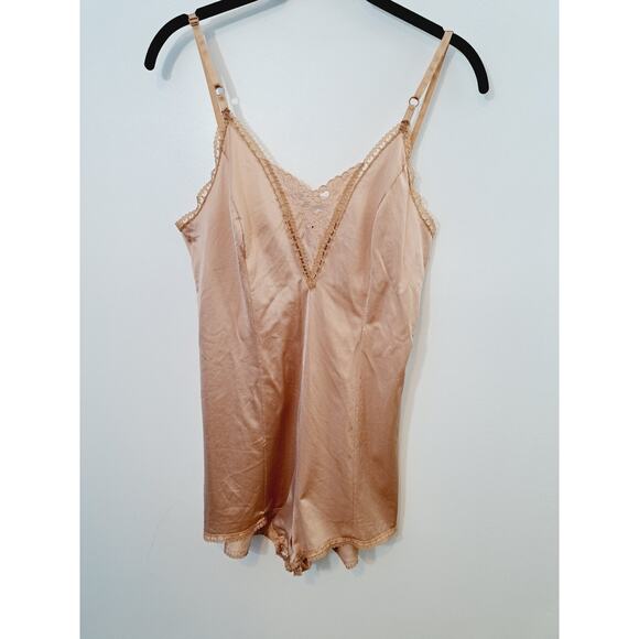 Sears Vintage The Doesn't Slip Nude Nylon Anti Cling Size 34 Flaw - Picture 1 of 8